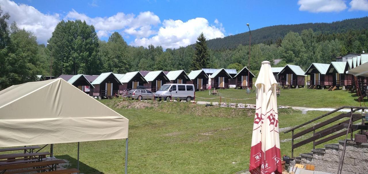 Retro Kemp Pod Boubinem Horní Vltavice Eksteriør billede